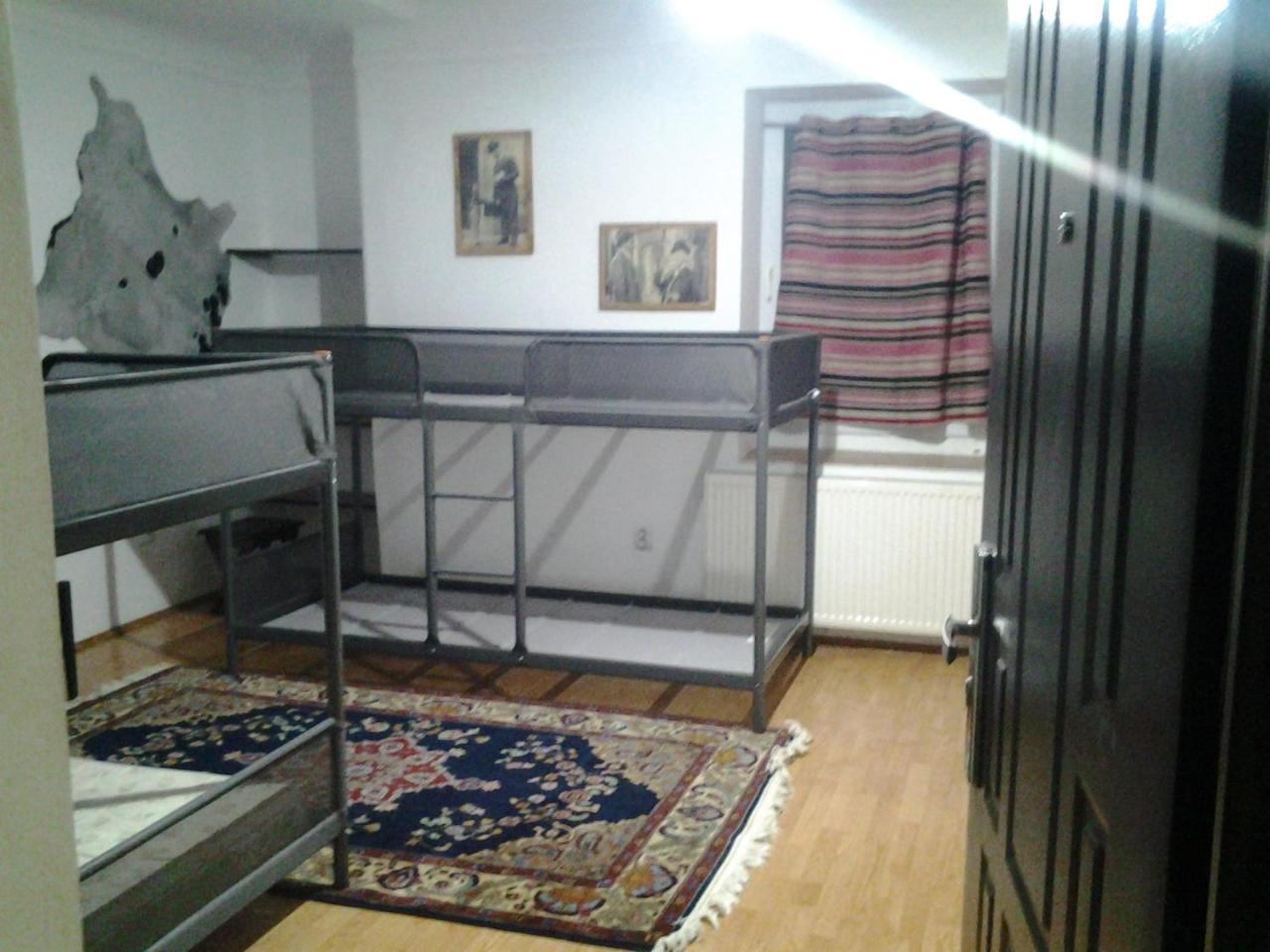 Leyla Hostel Μπρασόβ Εξωτερικό φωτογραφία