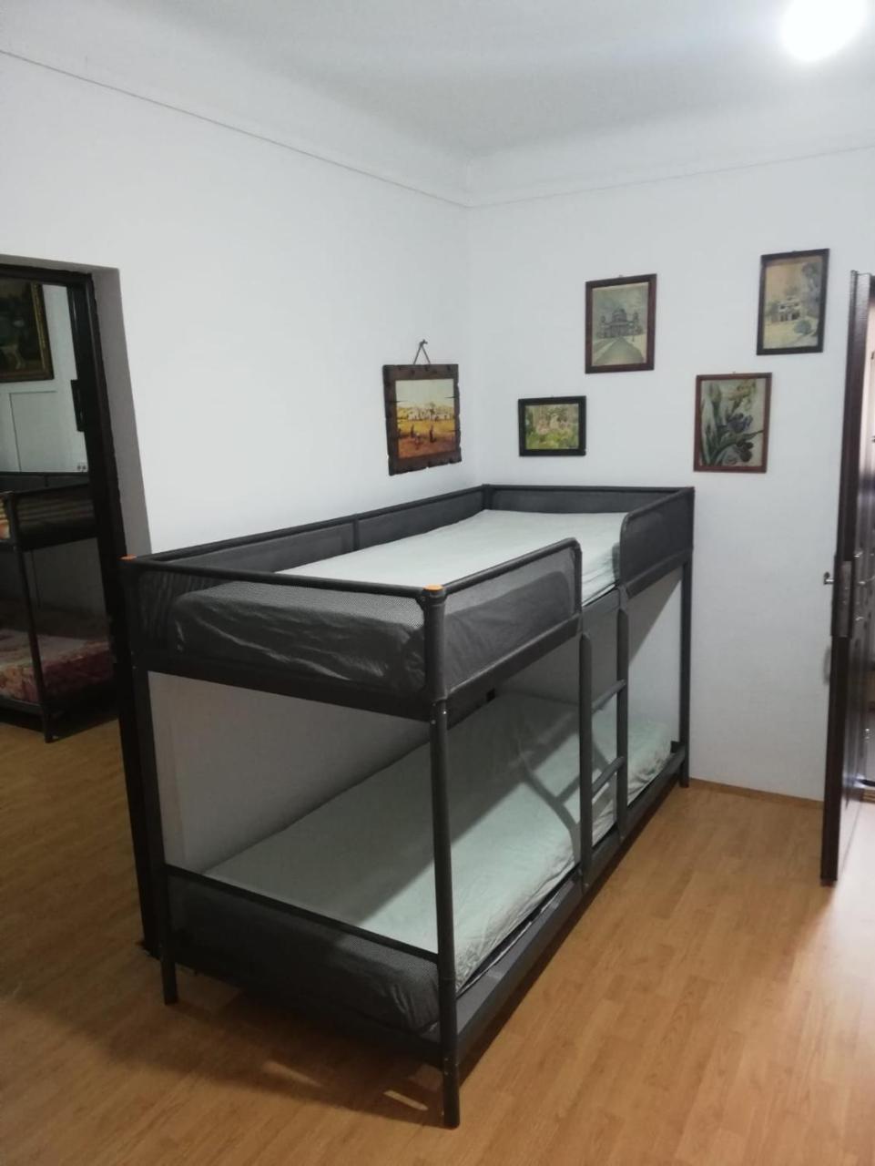 Leyla Hostel Μπρασόβ Εξωτερικό φωτογραφία